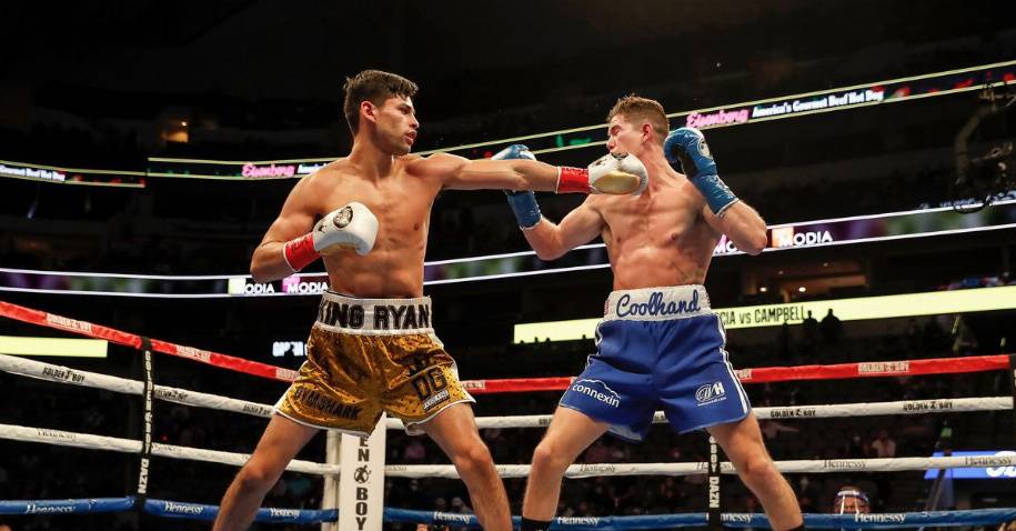 Кэмпбелла разозлили записки судей в бою с Гарсией