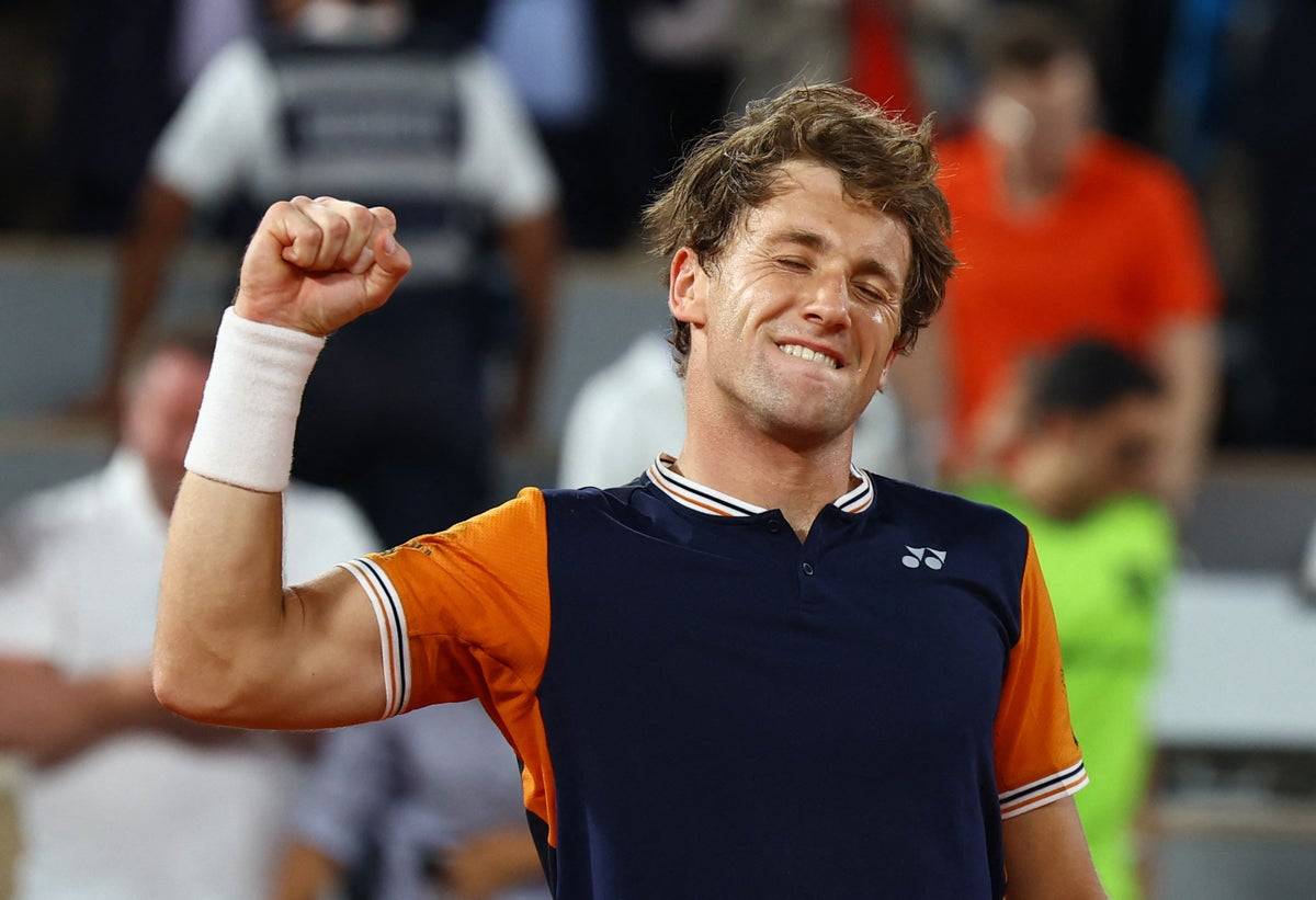 Рууд обыграл Зверева и вышел в финал Roland Garros