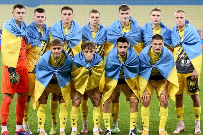 Футболисты Руха получили премию после поражения в львовском дерби