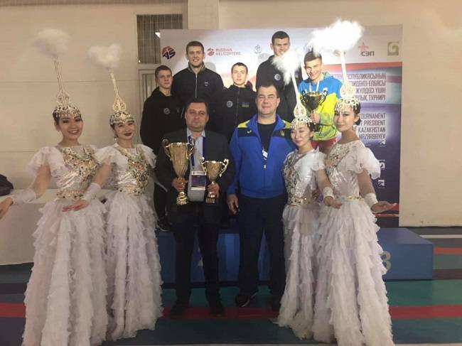 Украина завоевала семь золотых медалей на престижном турнире по самбо