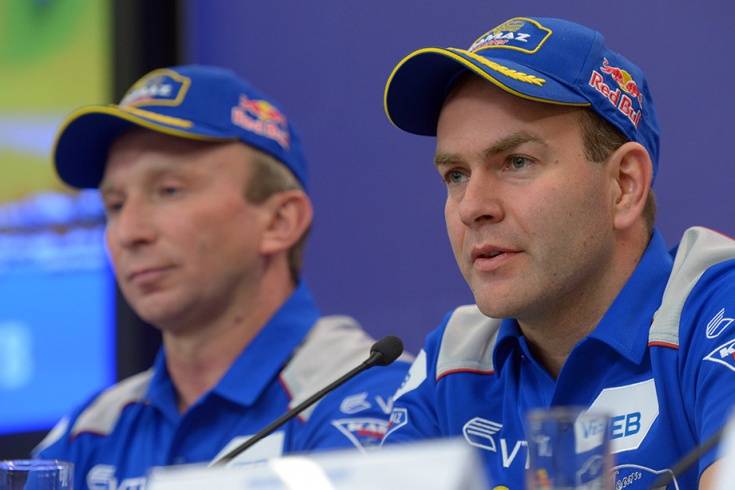 Экипаж «КАМАЗа», наехавший на болельщика, проведал его в больнице