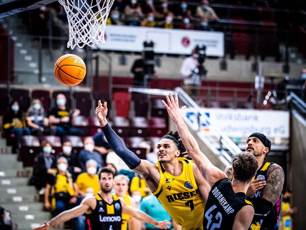 Лига чемпионов. «Динамо Сассари» – «Людвигсбург». Видео трансляция