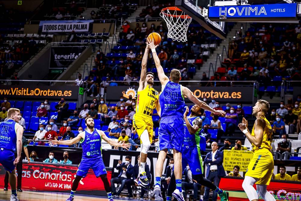 Лига чемпионов. «Динамо» — «Тенерифе». Видео трансляция