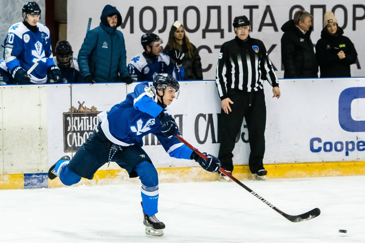 Сокіл закинув шість шайб у ворота Дніпра в чемпіонаті України