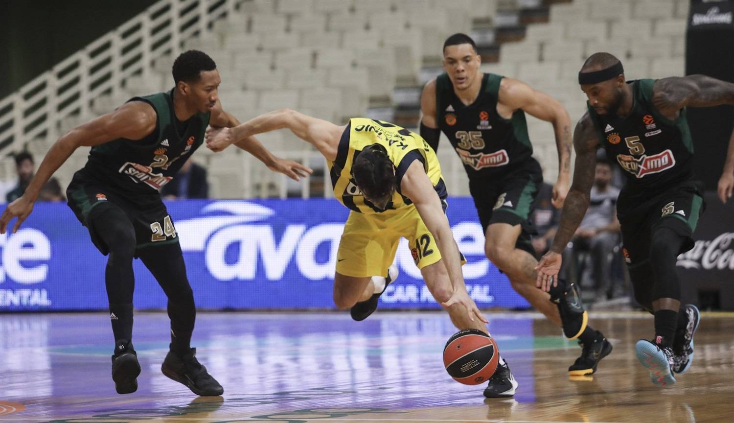 «Валенсия» выиграла испанское дерби в Евролиге, ПАО при пустых трибунах одолел «Фенербахче»