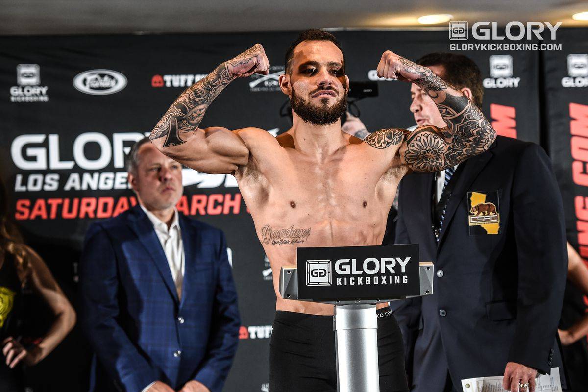 Русмален переходит в Bellator