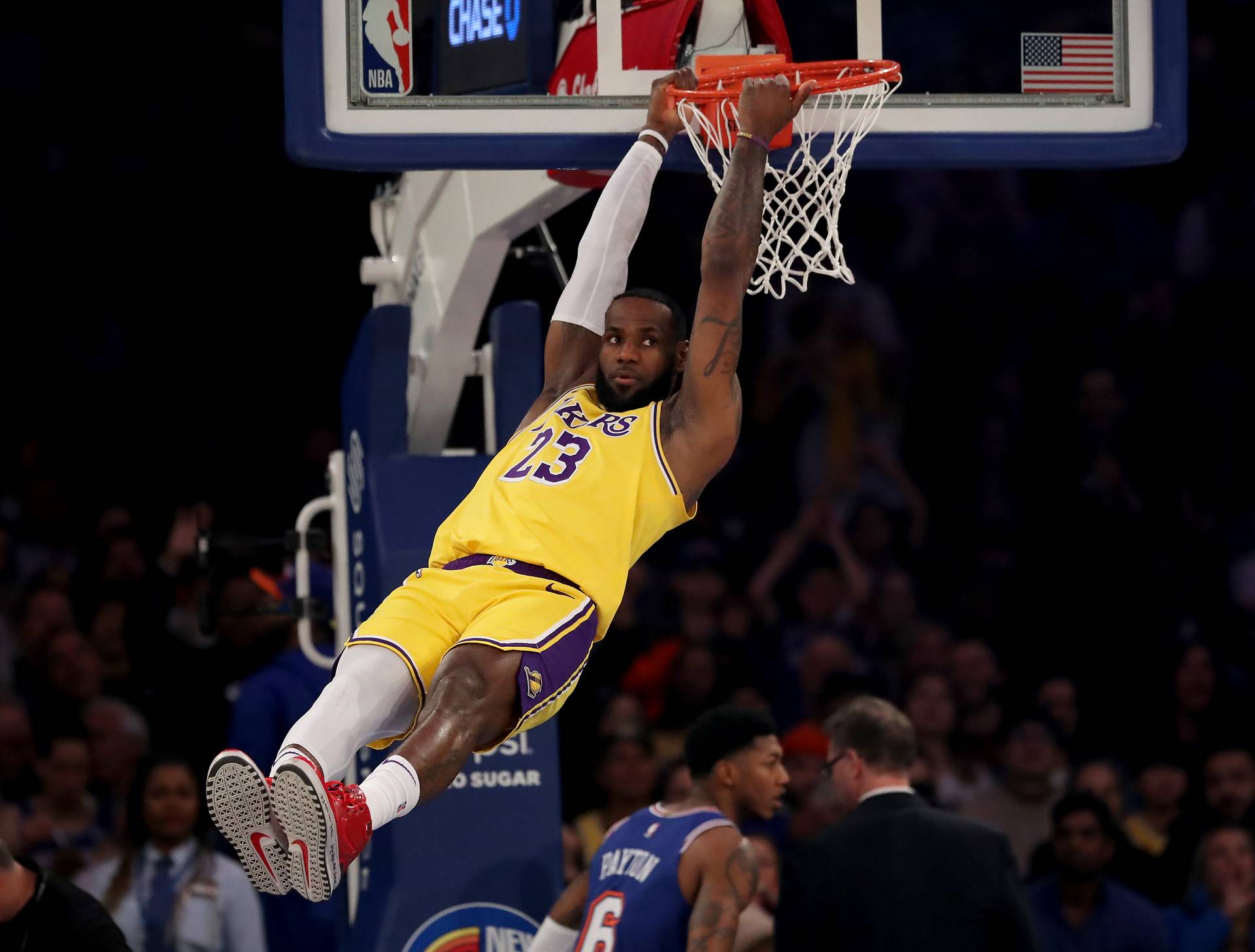 Леброн Джеймс приблизился к званию самого забивного игрока в истории НБА