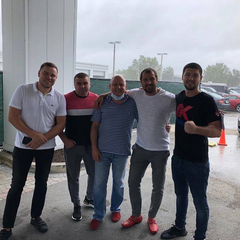 Ковалев показал новенький Mercedes