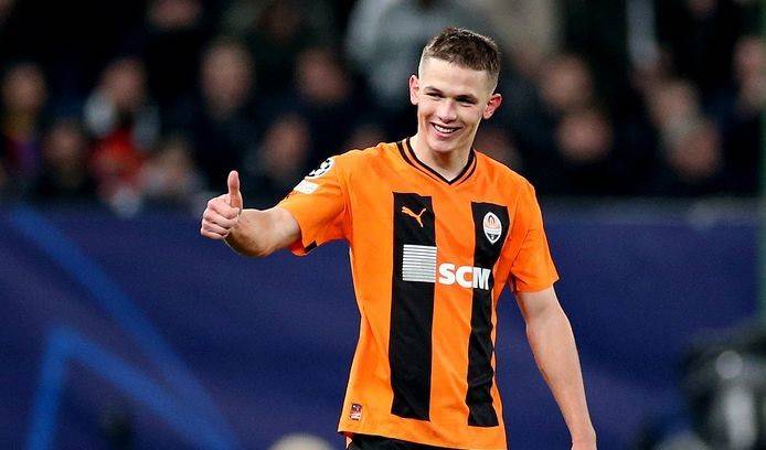 Сікан відкрив рахунок в матчі Шахтар - Барселона. Відео голу