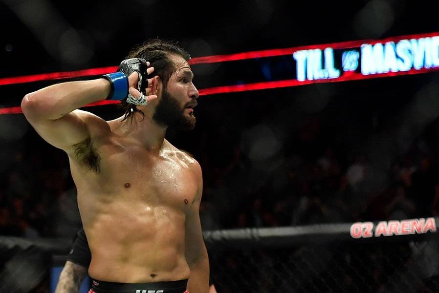 Масвидаль объяснил, почему ударил Эдвардса