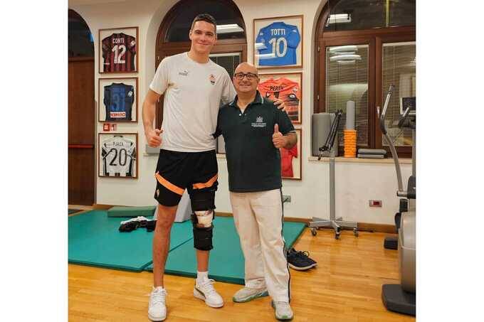 Вратарь Шахтера перенес операцию на колене