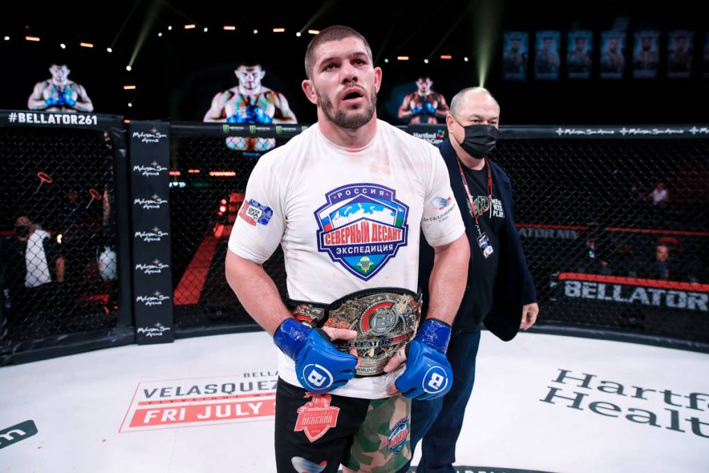 Молдавський впевнено переміг Джонсона і став тимчасовим чемпіоном Bellator 