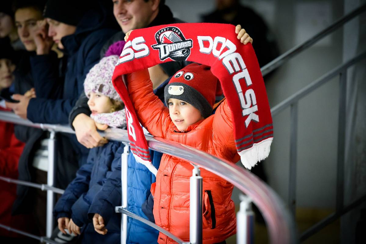 Физкультура дома с игроками ХК «Донбасс». Андрей Григорьев