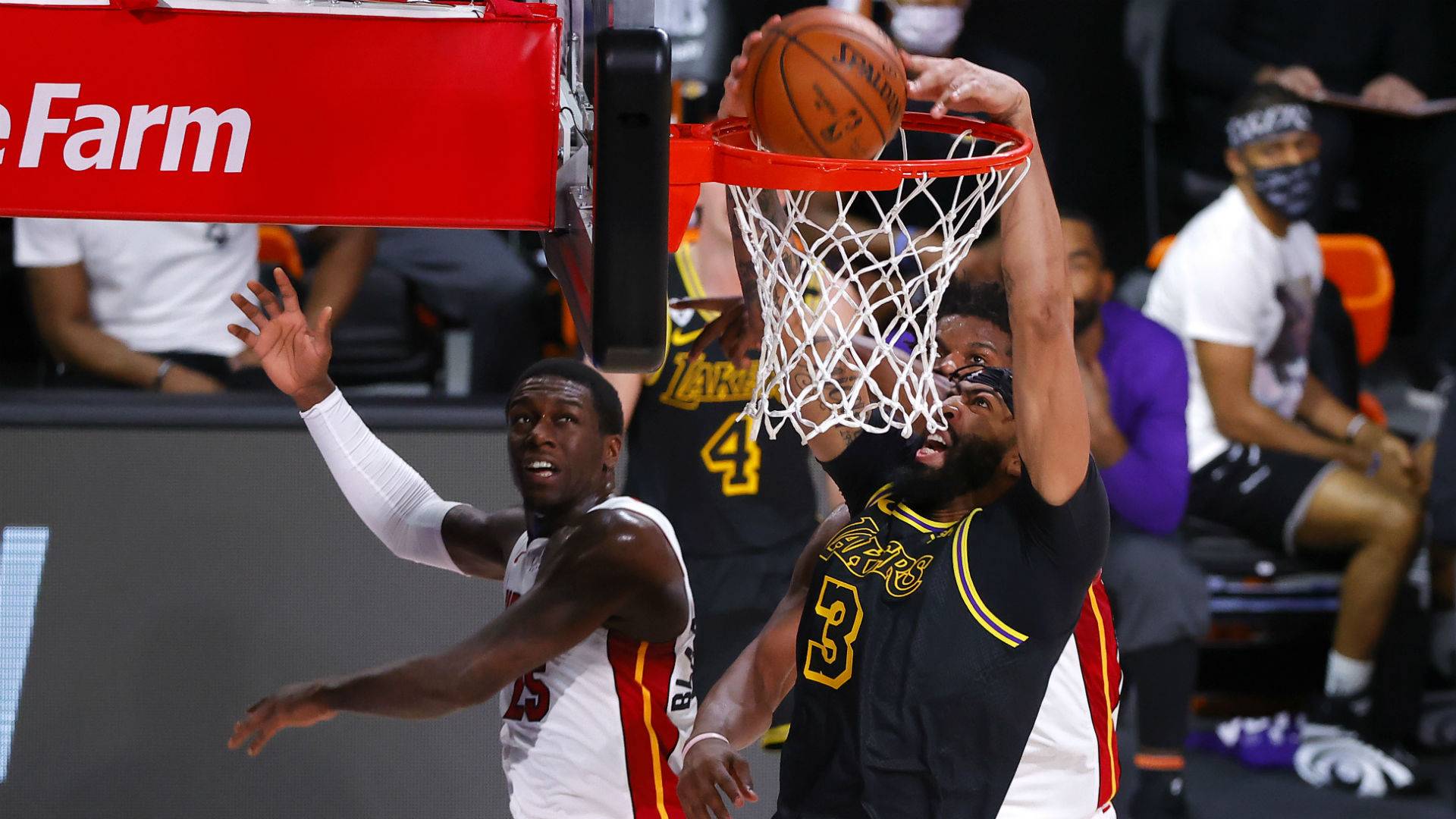 Рондо выдал изумительный пас на Дэвиса и стал автором лучшего момента дня в НБА