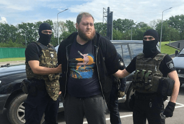 Украинский чемпион мира расстрелял мотоциклиста, а затем сбежал из психбольницы