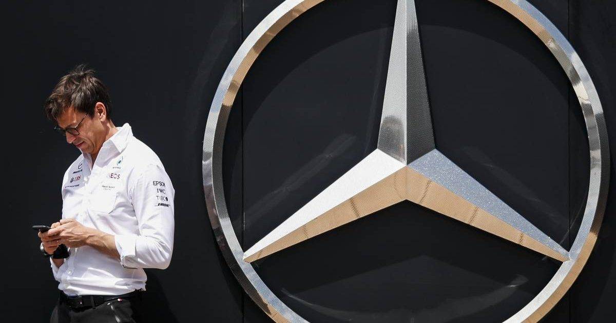 Mercedes визначиться з напарником Хемілтона на сезон-2022 до кінця літа
