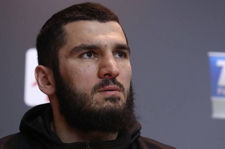 Бетербієв – про потенційний поєдинок з чемпіоном UFC: « Поки що Дана Уайт не зацікавився цим »