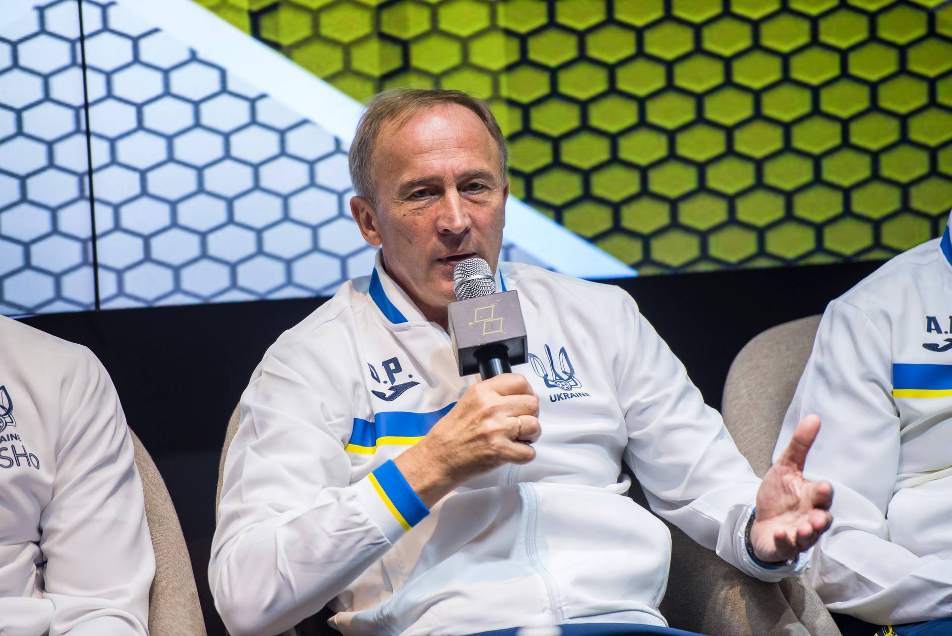 Ключевые вопросы к главному тренеру сборной по футболу