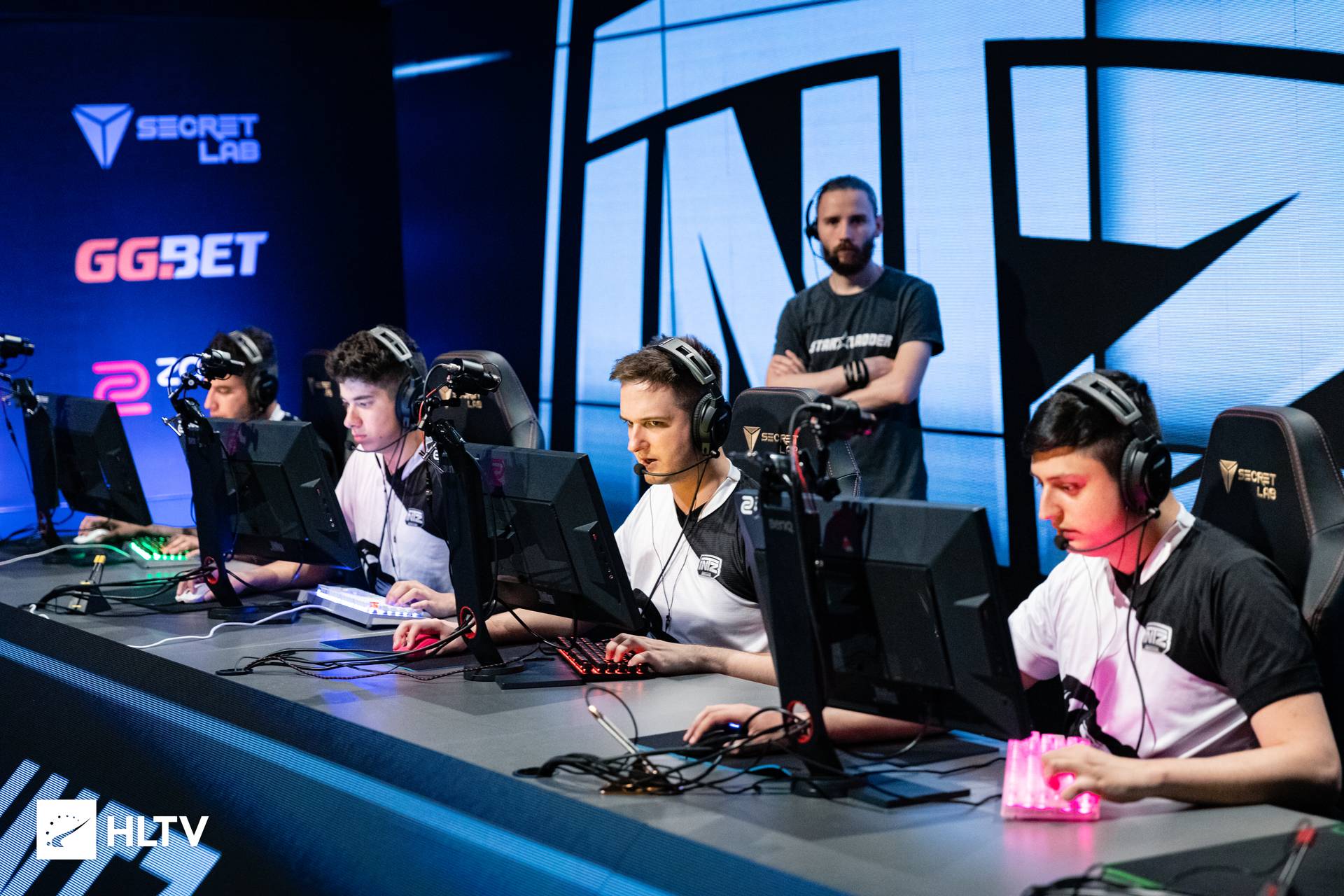 CS:GO. Организация INTZ выставила коллектив на трансфер