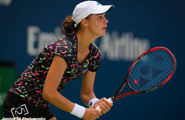 Калинина стартовала с победы в квалификации турнира в Шэньчжене