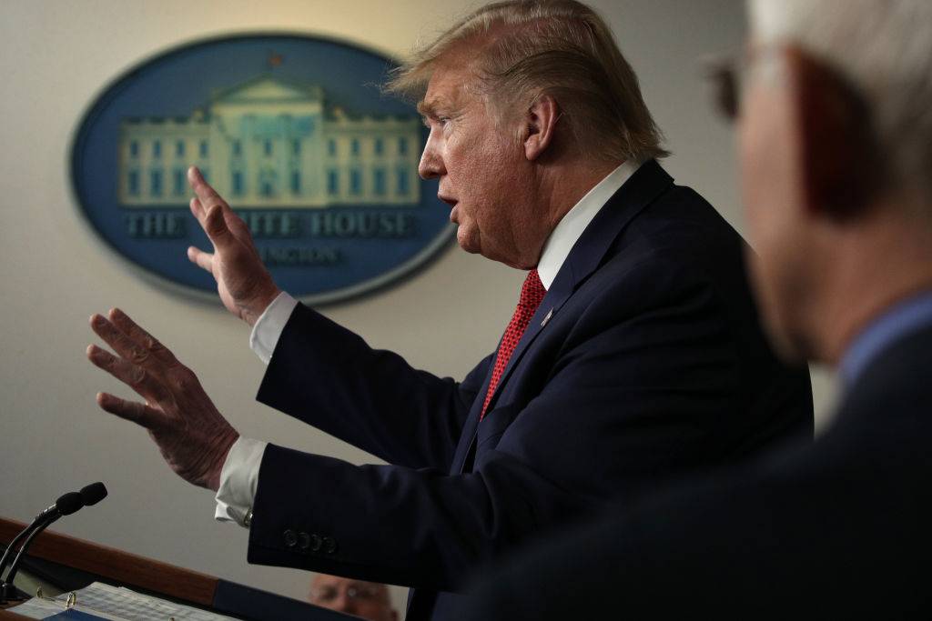 Трамп ожидает, что в ближайшее время спорт в США вернется без зрителей