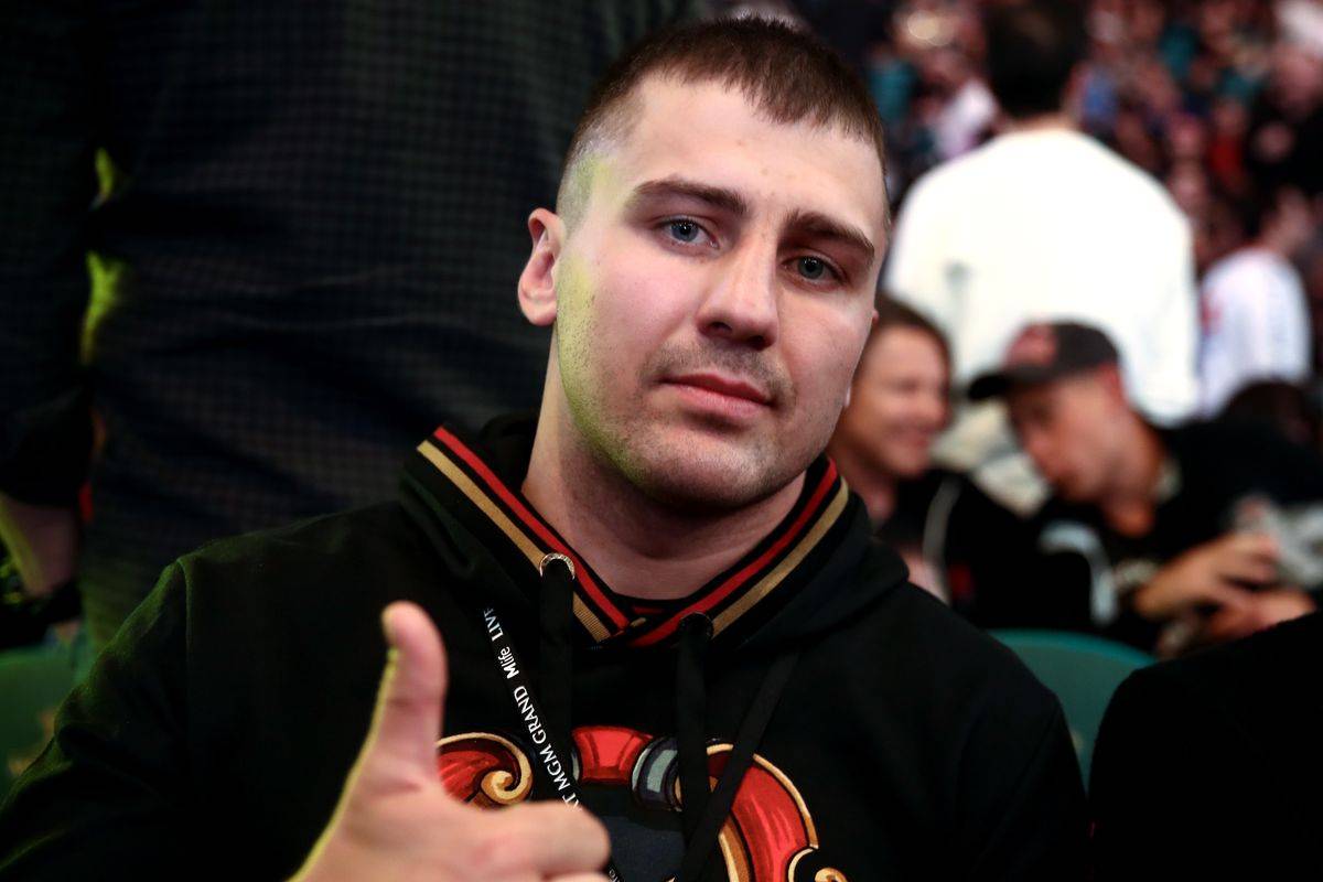 Гвоздик и Болотник показали одинаковый вес перед очным противостоянием