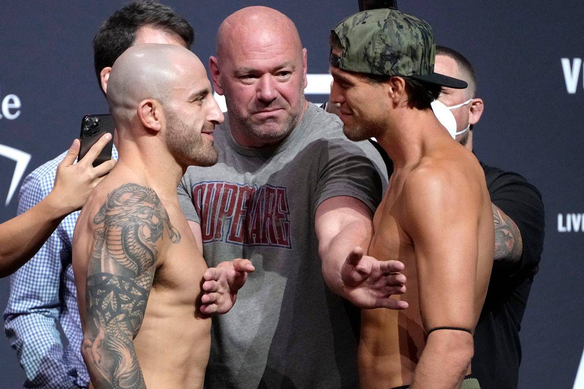 Відбулася офіційна церемонія зважування учасників турніру UFC 266: Волкановскі – Ортега