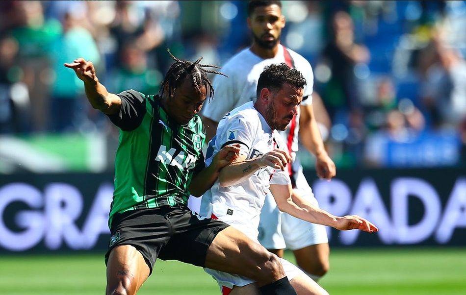 Сассуоло не втримав перемогу у матчі з Міланом, виграючи 2:0