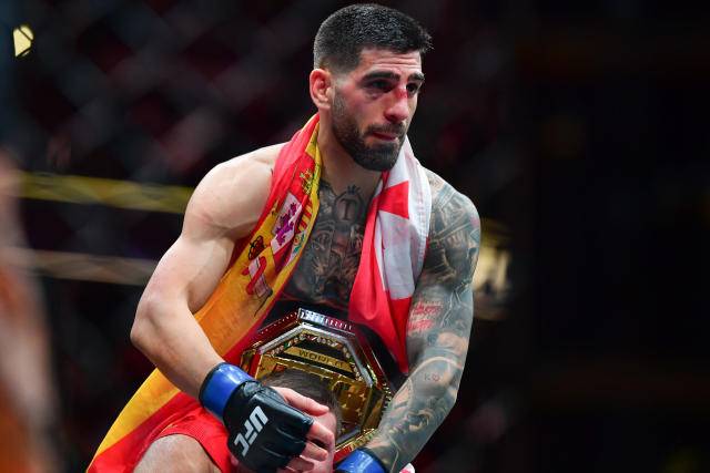 Топурія – в рейтингу найкращих бійців UFC незалежно від ваги, Волкановскі втратив 4 позиції