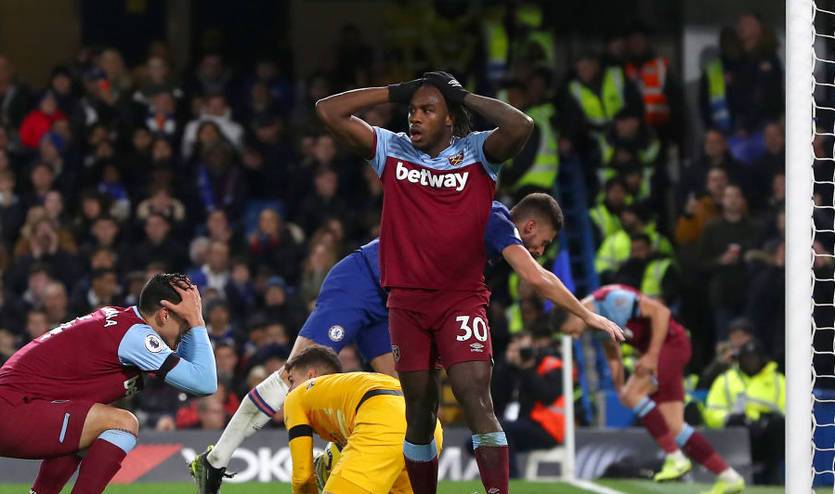 Одноклубник Ярмоленко переоделся в снеговика и разнес свой Lamborghini за 250 тысяч евро