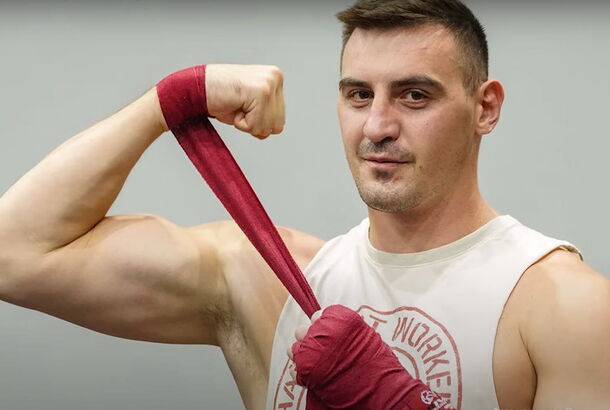 Захожий хоче провести бій з майбутнім королем суперважкої ваги