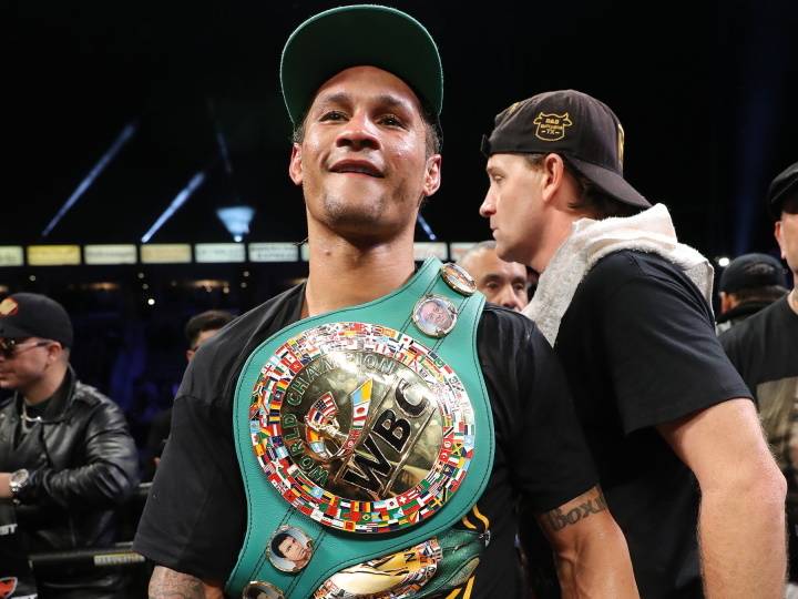 Чемпион WBC предложил Лопесу 10 млн. долларов за очный поединок