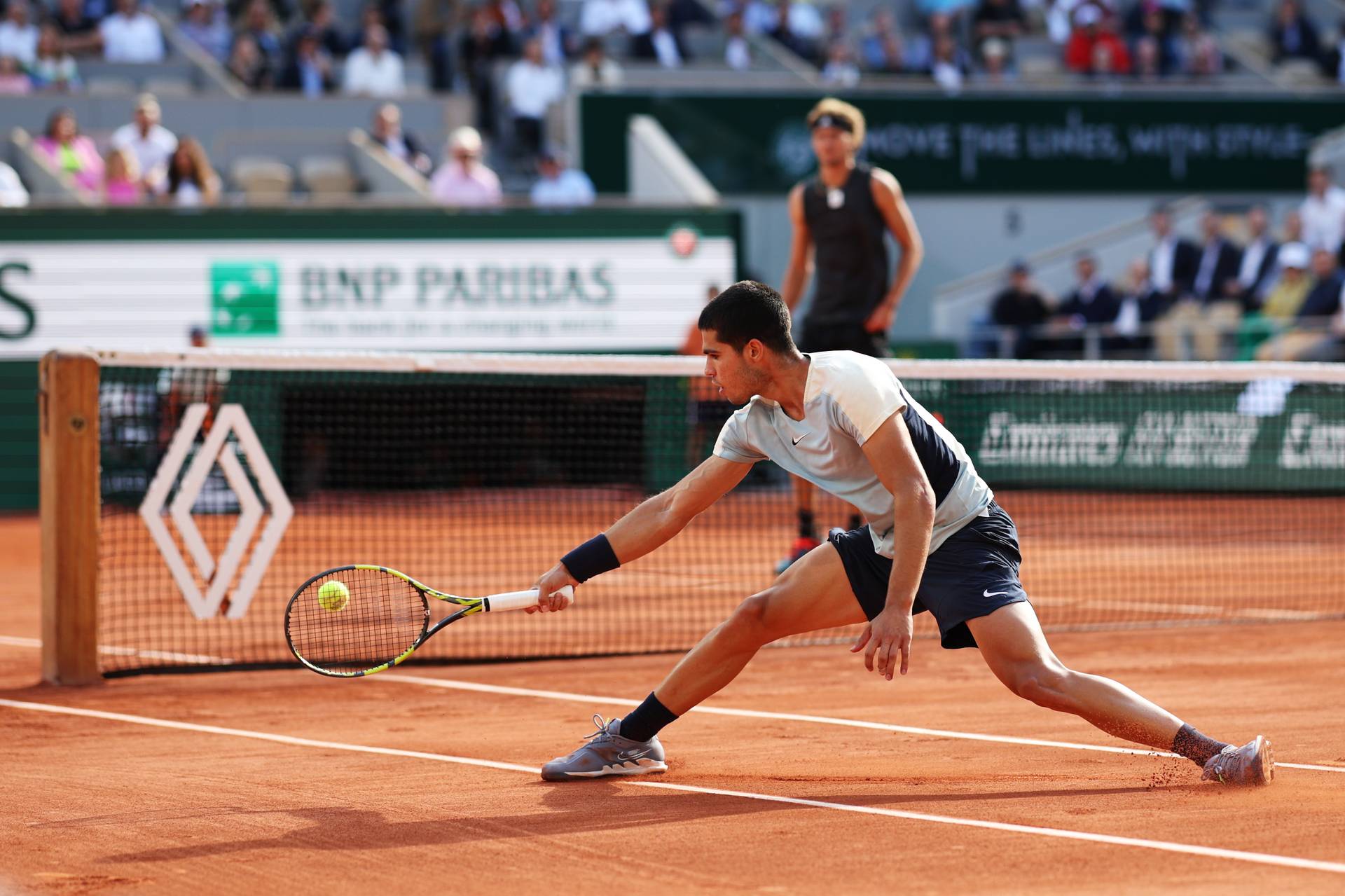 Зверев остановил Алькараса в четвертьфинале Roland Garros