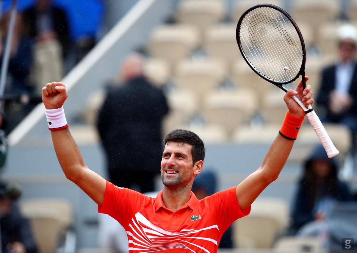 Джокович поругался с судьей на вышке во время полуфинала Roland Garros