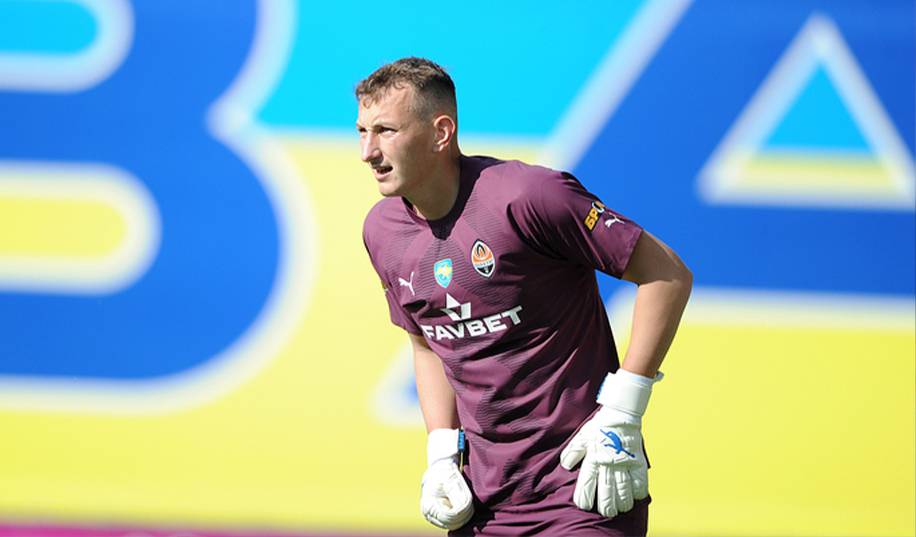 Голкіпер Шахтаря очікує важкого матчу з Дніпром-1