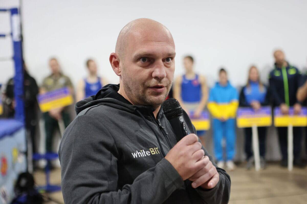 Шевченко залишив посаду президента Федерації боксу України
