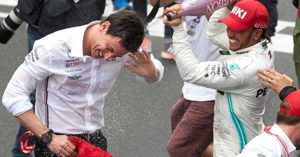 Вольфф: «Mercedes нужно сохранять скромность, несмотря на все победы в этом сезоне»