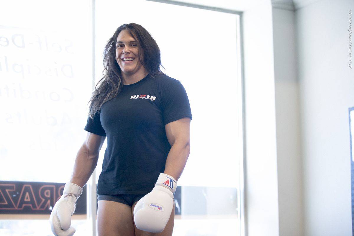 Накаченная Габи Гарсия уничтожила соперницу на шоу Rizin 14