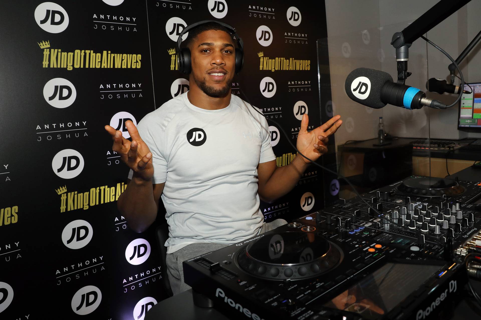 Джошуа: «Фьюри может делать что захочет, моя задача – уйти победителем»