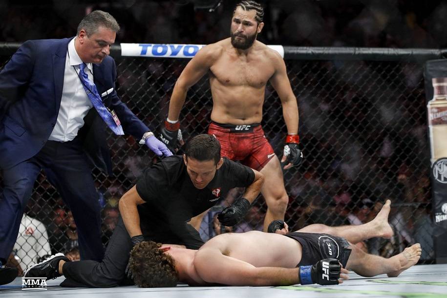 На стены зала ATT нанесли рисунок нокаута в бою Масвидаль – Аскрен