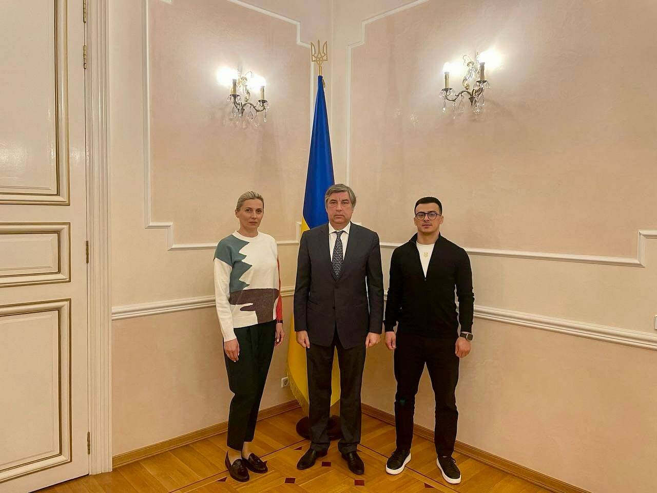 Говорова та Зантарая зустрілись з Послом України у Франції