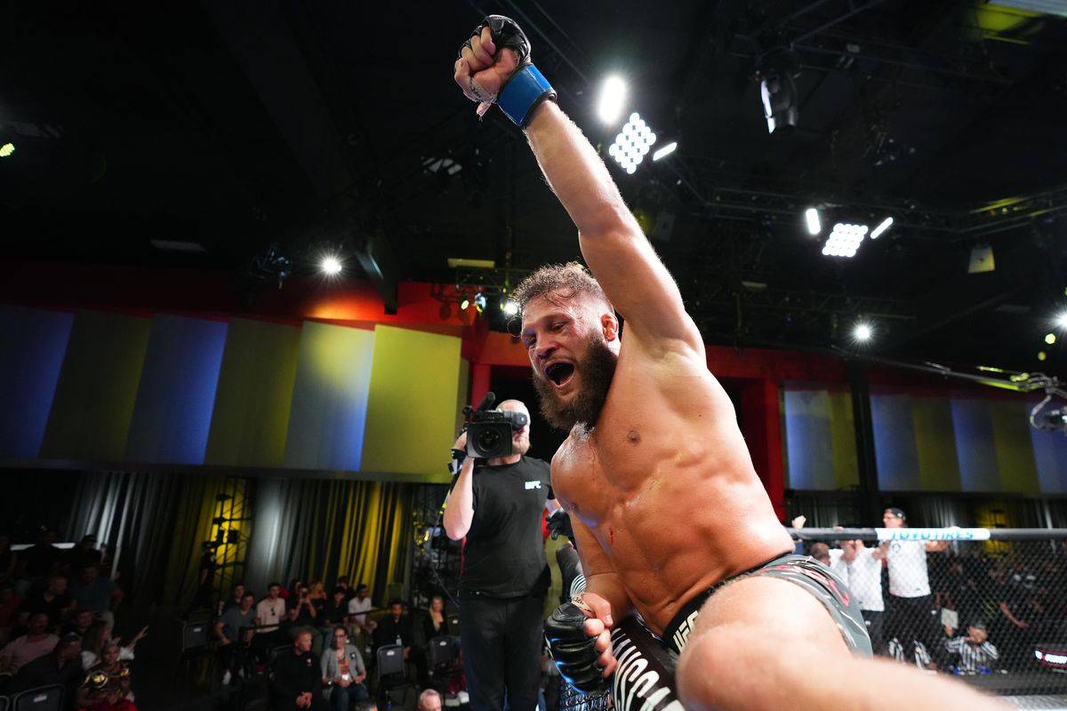 Азербайджанський боєць UFC після перемоги над дос Аньосом викликав на поєдинок легендарного Надаля