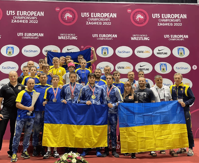 Збірна України U-15 з греко-римської боротьби стала третьою в командному заліку на ЧЄ