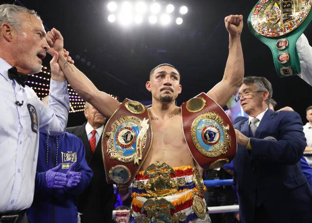 Лопес ведет переговоры о бое с чемпионом мира IBF