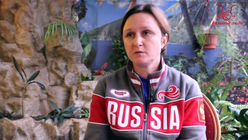 Олимпийская чемпионка из России избила директора школы елкой