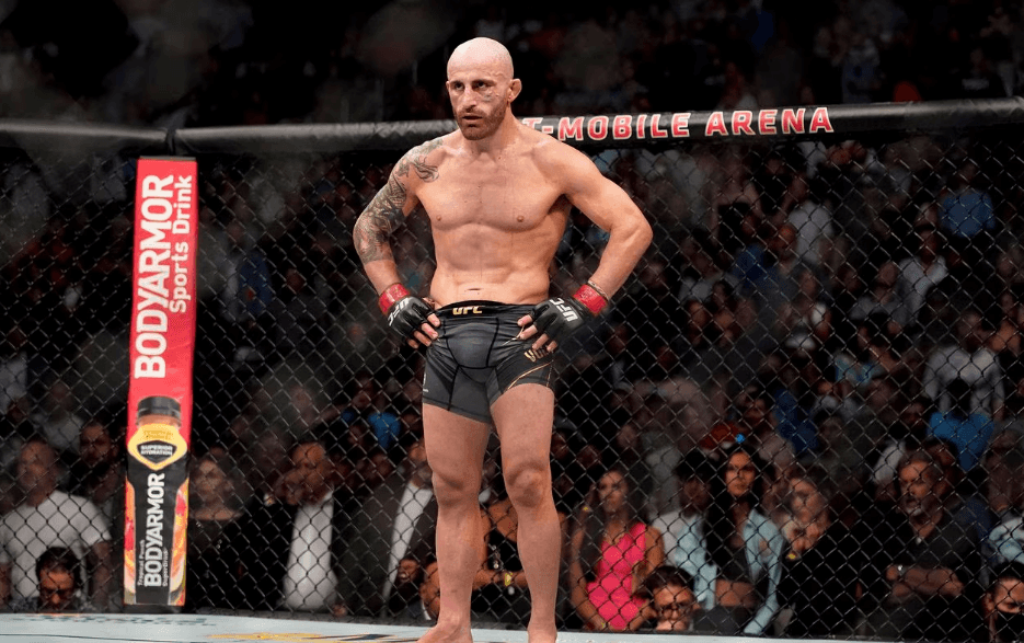 Волкановскі хоче провести бій з Макгрегором на UFC 300
