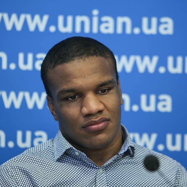 Беленюк провел первый круглый стол в парламенте