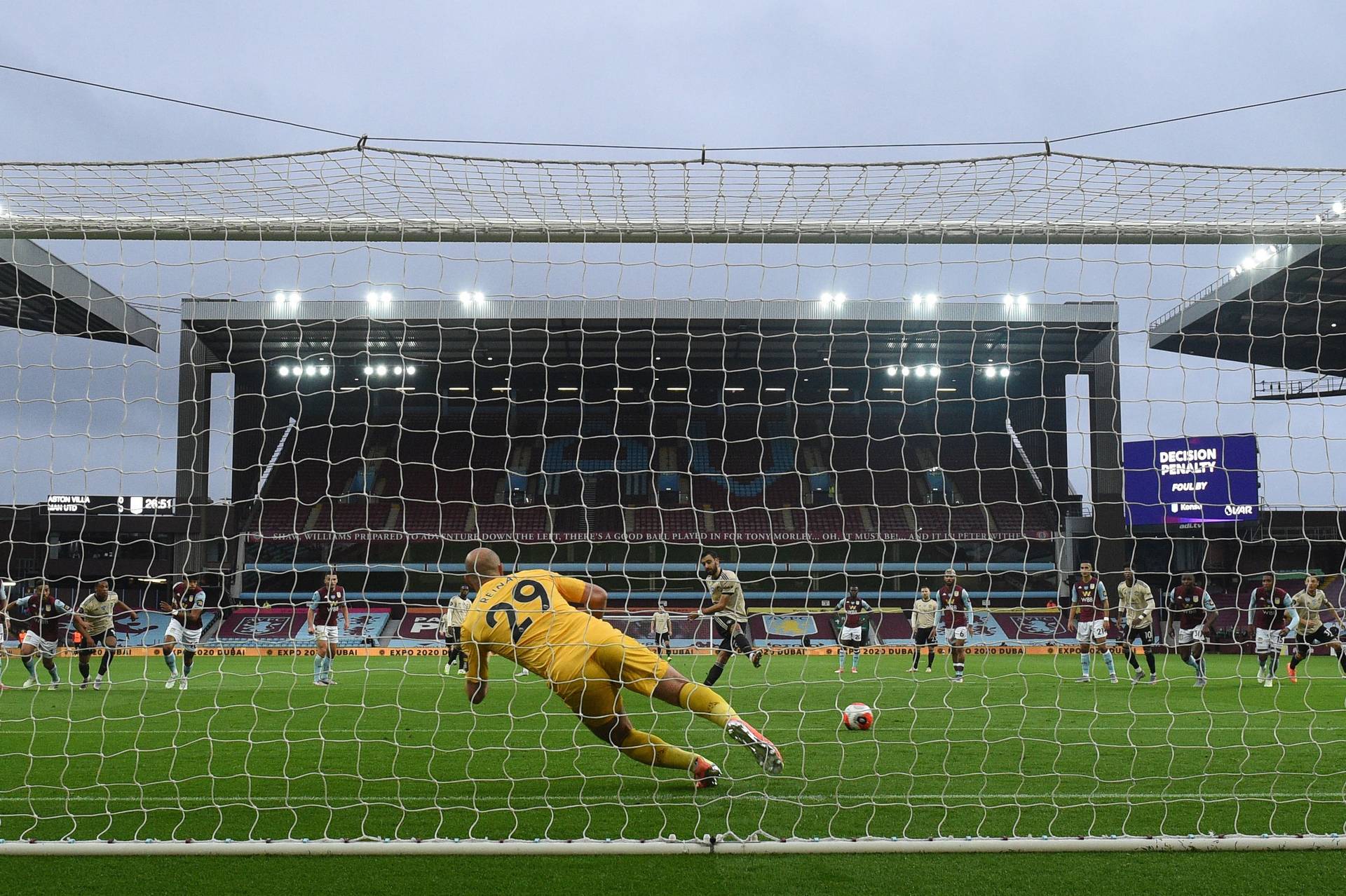 МЮ повторил рекорд АПЛ по назначенным пенальти за один сезон