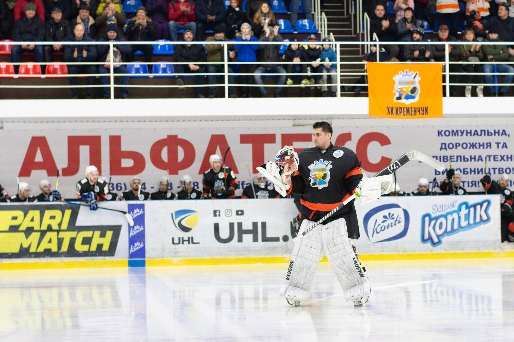 Новицкий не пропустил в буллитной серии и принес «Кременчугу» победу над «Днепром»
