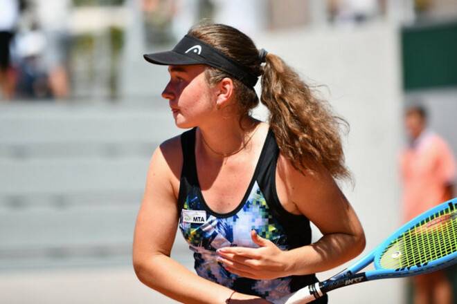 Снігур перемогла росіянку на старті турніру у Дубаї